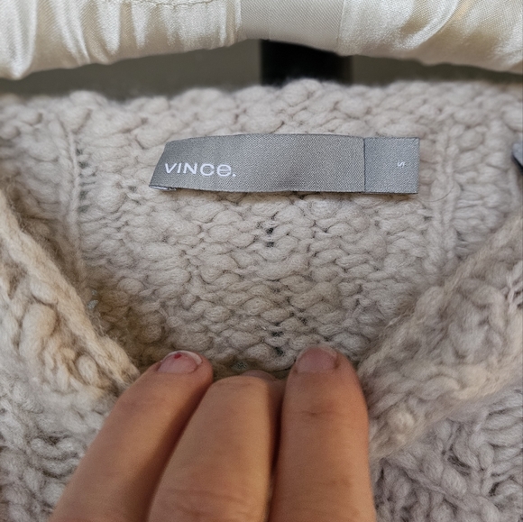 VINCE.‎ Textured Loop-Stitch Wool-Blend Sweater - Picture 5 of 7